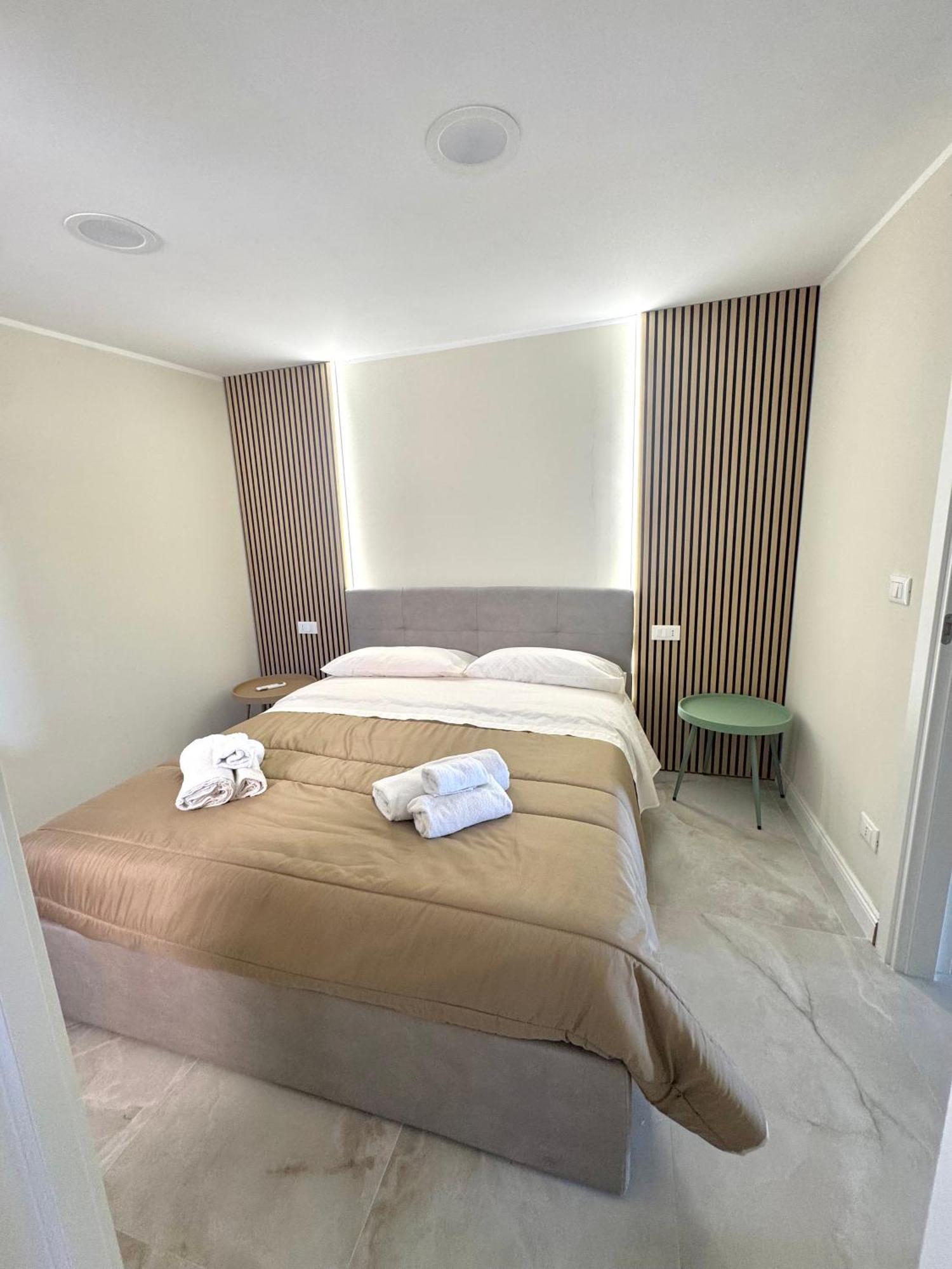 Bed and Breakfast Charm Airport Реджо-ди-Калабрия Экстерьер фото
