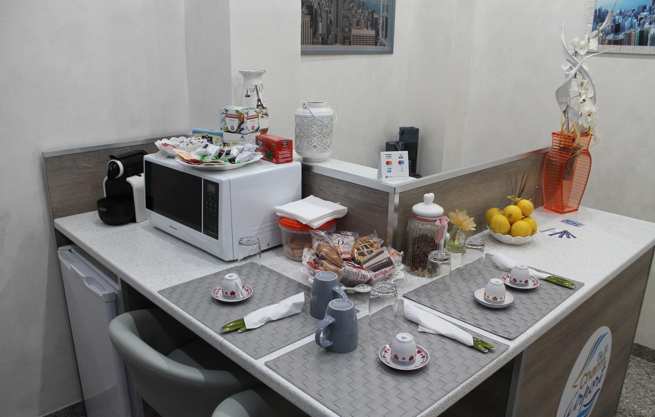 Bed and Breakfast Charm Airport Реджо-ди-Калабрия Экстерьер фото