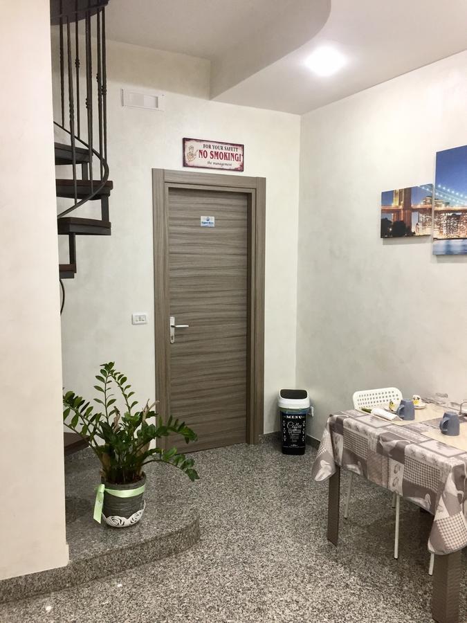 Bed and Breakfast Charm Airport Реджо-ди-Калабрия Экстерьер фото